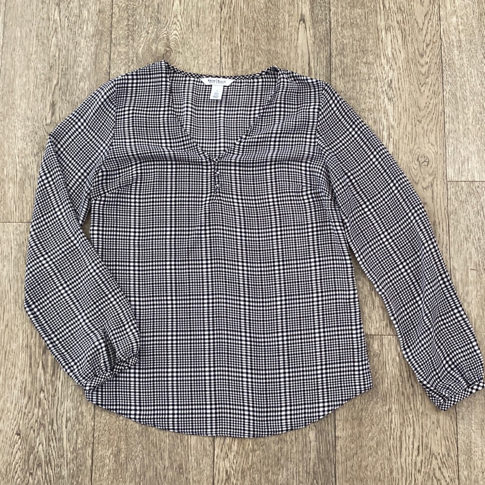 White House Black Market Blouse Size 4